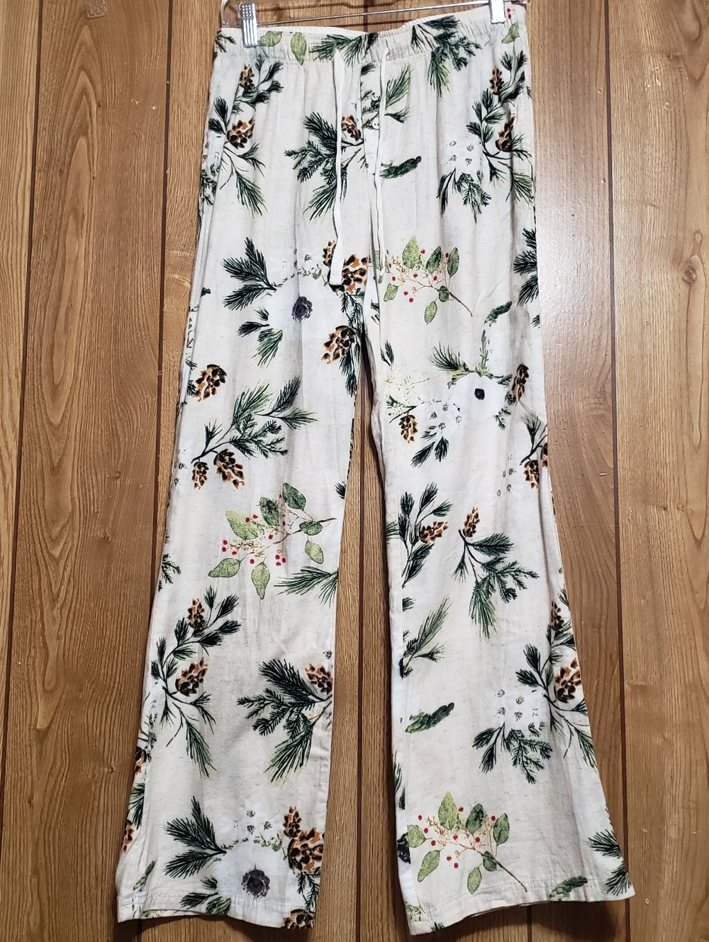 Floral Pinecone Flannel Pajama Pants Women's XS Cabincore Gillian & O'Malley